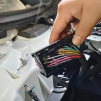 新能源電動(dòng)汽車安全性能檢測(cè)中采集車架號(hào)及BMS電池?cái)?shù)據(jù)的難點(diǎn)